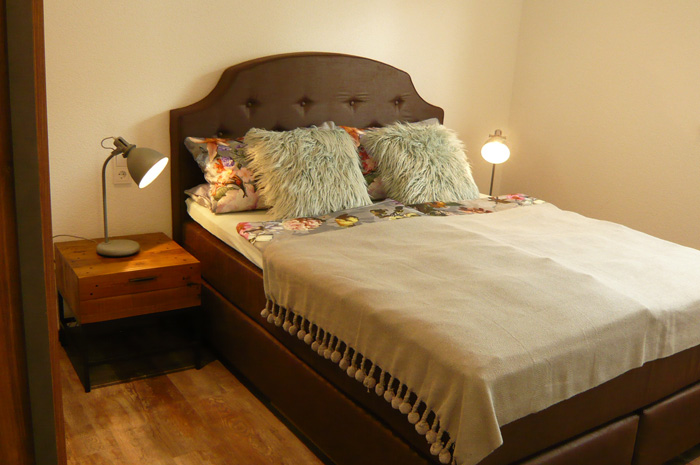 Ferienbahnhof Reichenbach im Dahner Felsenland – Ferienwohnung Lokschuppen, barrierefrei